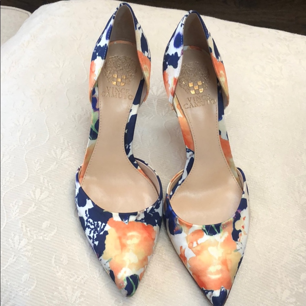 Vince camuto Vero cuoio heels size 7.5 m US